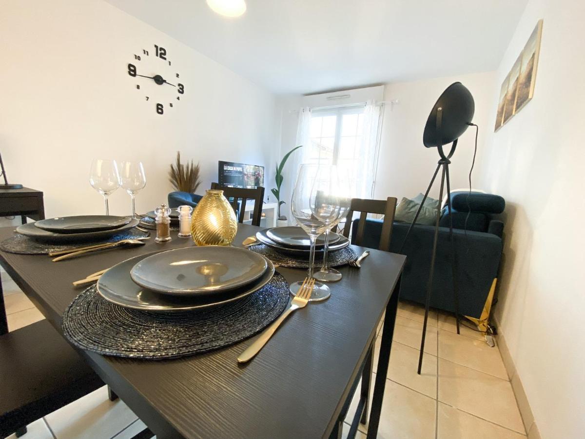 Apartament Blue Pearl - Parking - Gare Rer A 5 Min Corbeil-Essonnes Zewnętrze zdjęcie