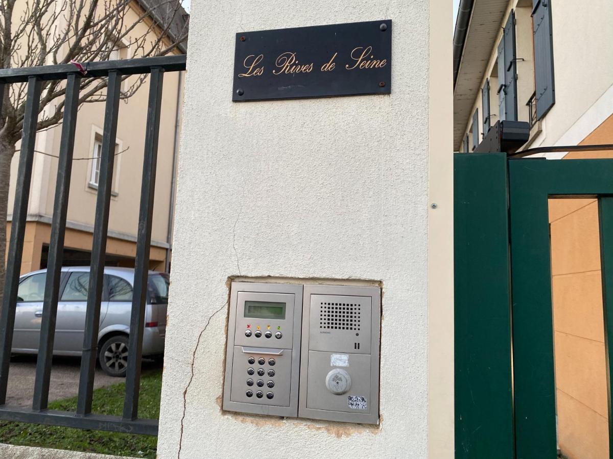 Apartament Blue Pearl - Parking - Gare Rer A 5 Min Corbeil-Essonnes Zewnętrze zdjęcie